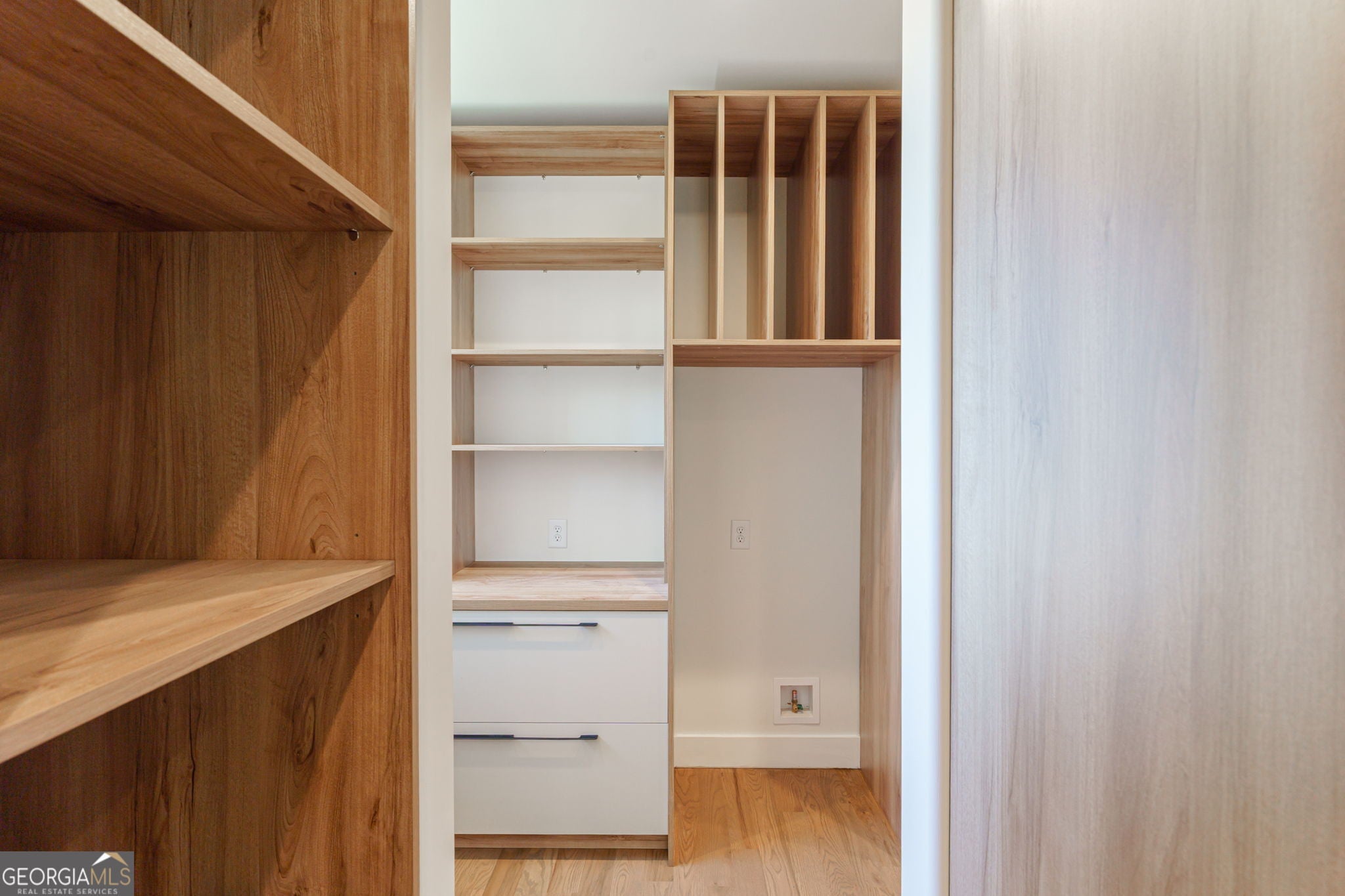 Cumming, Georgia, 30041, United States, 4 Bedrooms Bedrooms, ,4 BathroomsBathrooms,Residential,Active,1969675