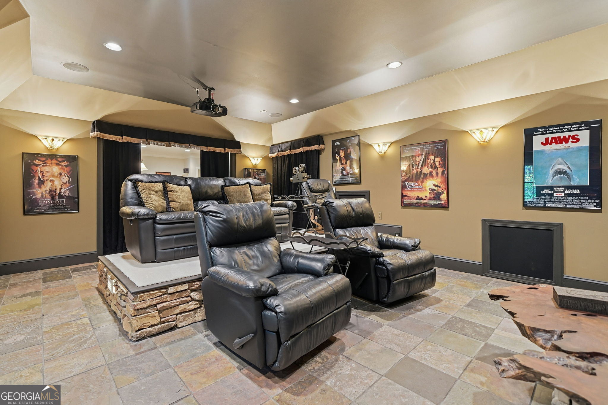 Canton, Georgia, 30114, United States, 6 Bedrooms Bedrooms, ,5 BathroomsBathrooms,Residential,Active,1972140