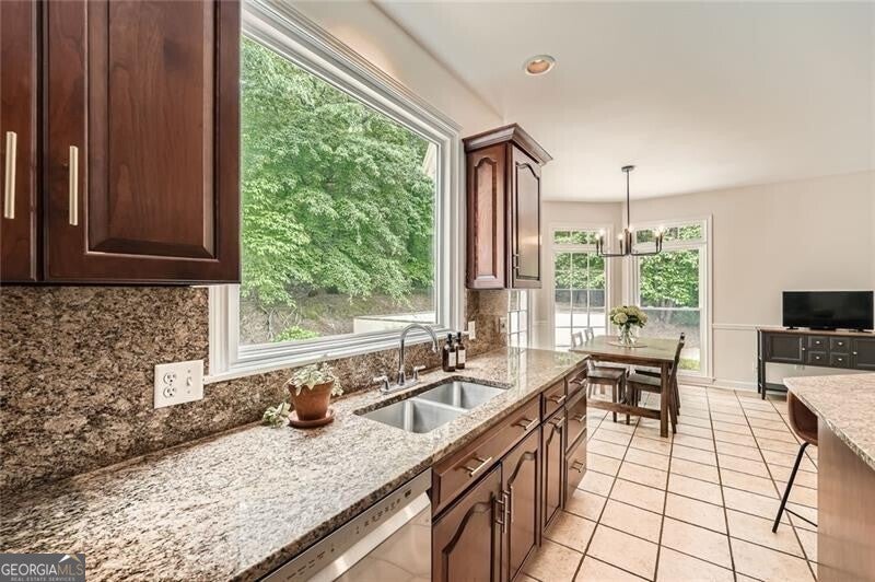 Roswell, Georgia, 30075, United States, 6 Bedrooms Bedrooms, ,6 BathroomsBathrooms,Residential,Active,1831832