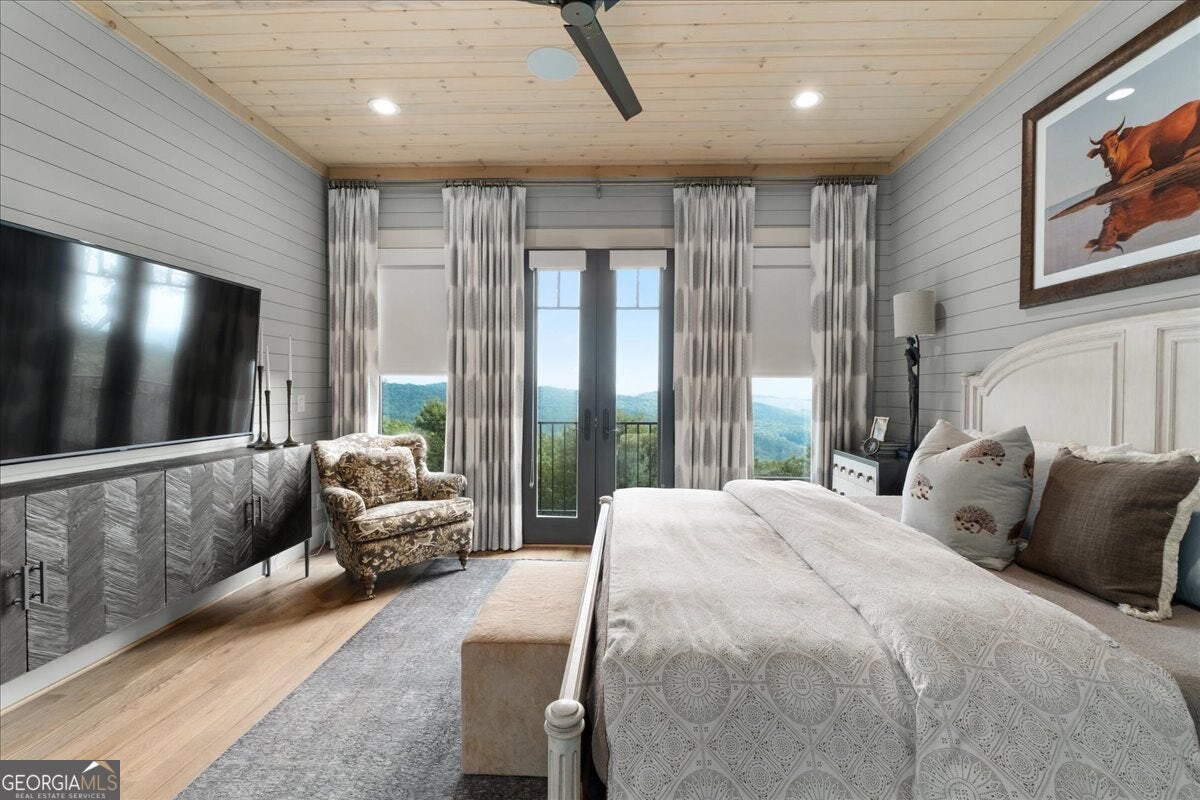 Ellijay, Georgia, 30540, United States, 5 Bedrooms Bedrooms, ,7 BathroomsBathrooms,Residential,Active,2017437