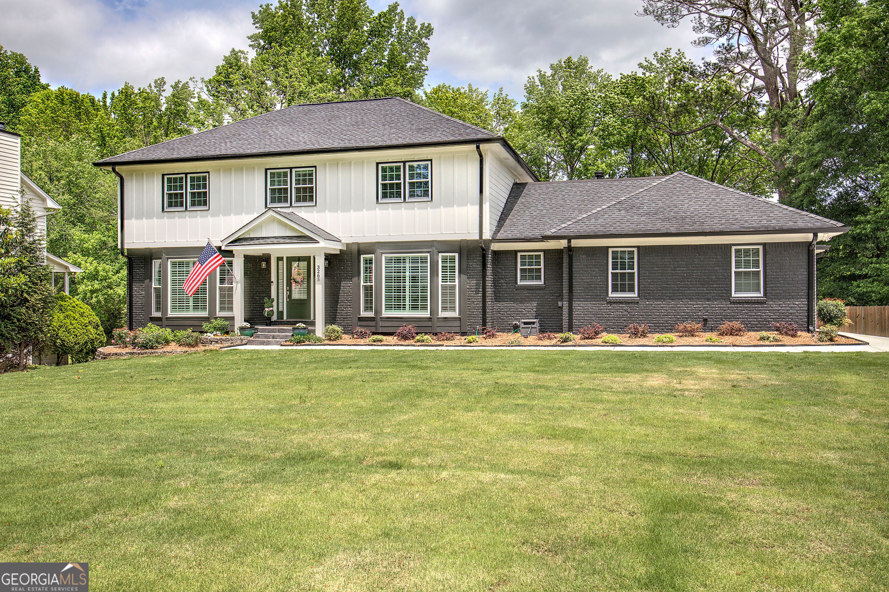 Marietta, Georgia, 30068, United States, 6 Bedrooms Bedrooms, ,5 BathroomsBathrooms,Residential,Active,2044581
