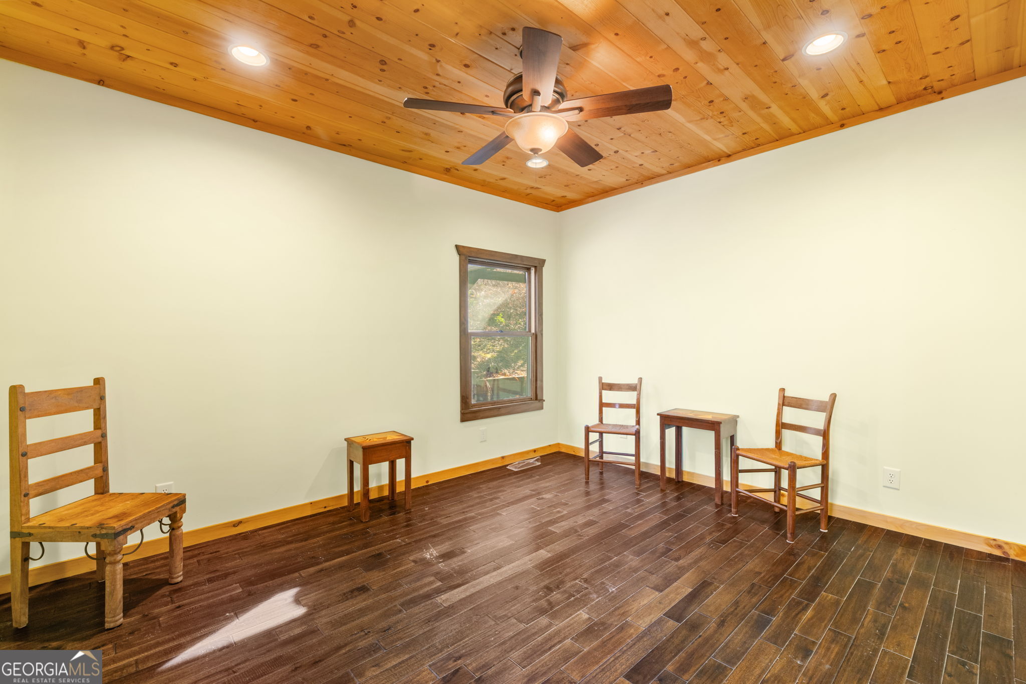 Clarkesville, Georgia, 30523, United States, 3 Bedrooms Bedrooms, ,4 BathroomsBathrooms,Residential,Active,2007020