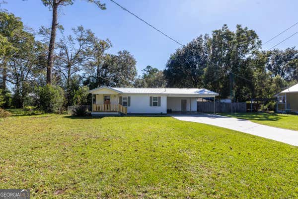 708 OAKWOOD AVE, WAYCROSS, GA 31501, photo 2 of 30