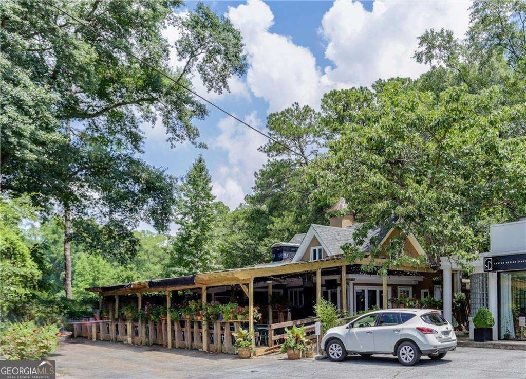 Atlanta, Georgia, 30305, United States, 6 Bedrooms Bedrooms, ,5 BathroomsBathrooms,Residential,Active,1702025