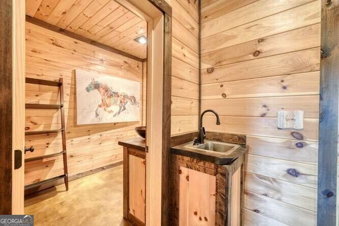 Blue Ridge, Georgia, 30513, United States, 5 Bedrooms Bedrooms, ,4 BathroomsBathrooms,Residential,Active,1922342