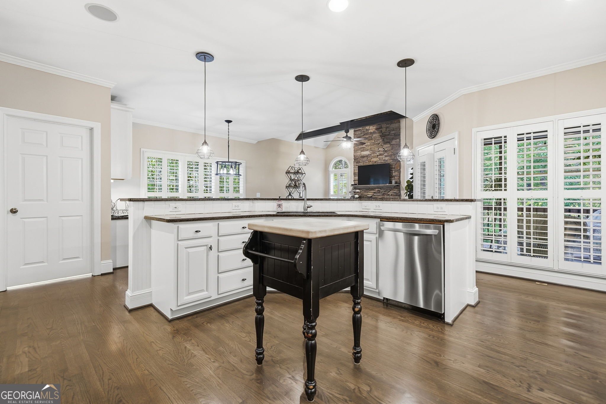 Canton, Georgia, 30114, United States, 6 Bedrooms Bedrooms, ,5 BathroomsBathrooms,Residential,Active,1972140