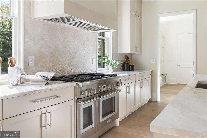 Atlanta, Georgia, 30309, United States, 4 Bedrooms Bedrooms, ,4 BathroomsBathrooms,Residential,Active,1869126