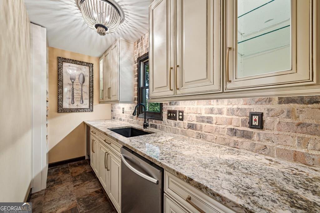 Ellijay, Georgia, 30536, United States, 4 Bedrooms Bedrooms, ,3 BathroomsBathrooms,Residential,Active,1863308