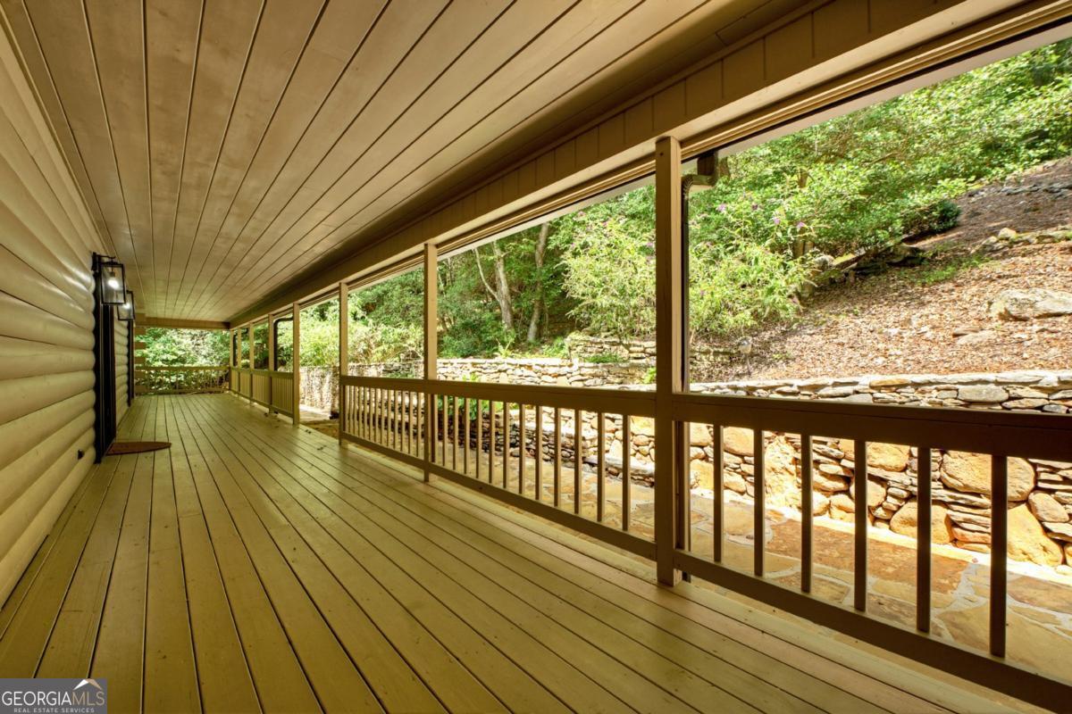Ellijay, Georgia, 30536, United States, 3 Bedrooms Bedrooms, ,5 BathroomsBathrooms,Residential,Active,1929666