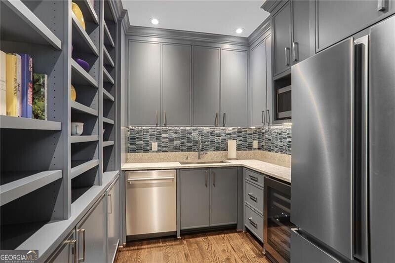 Atlanta, Georgia, 30309, United States, 6 Bedrooms Bedrooms, ,6 BathroomsBathrooms,Residential,Active,1761624