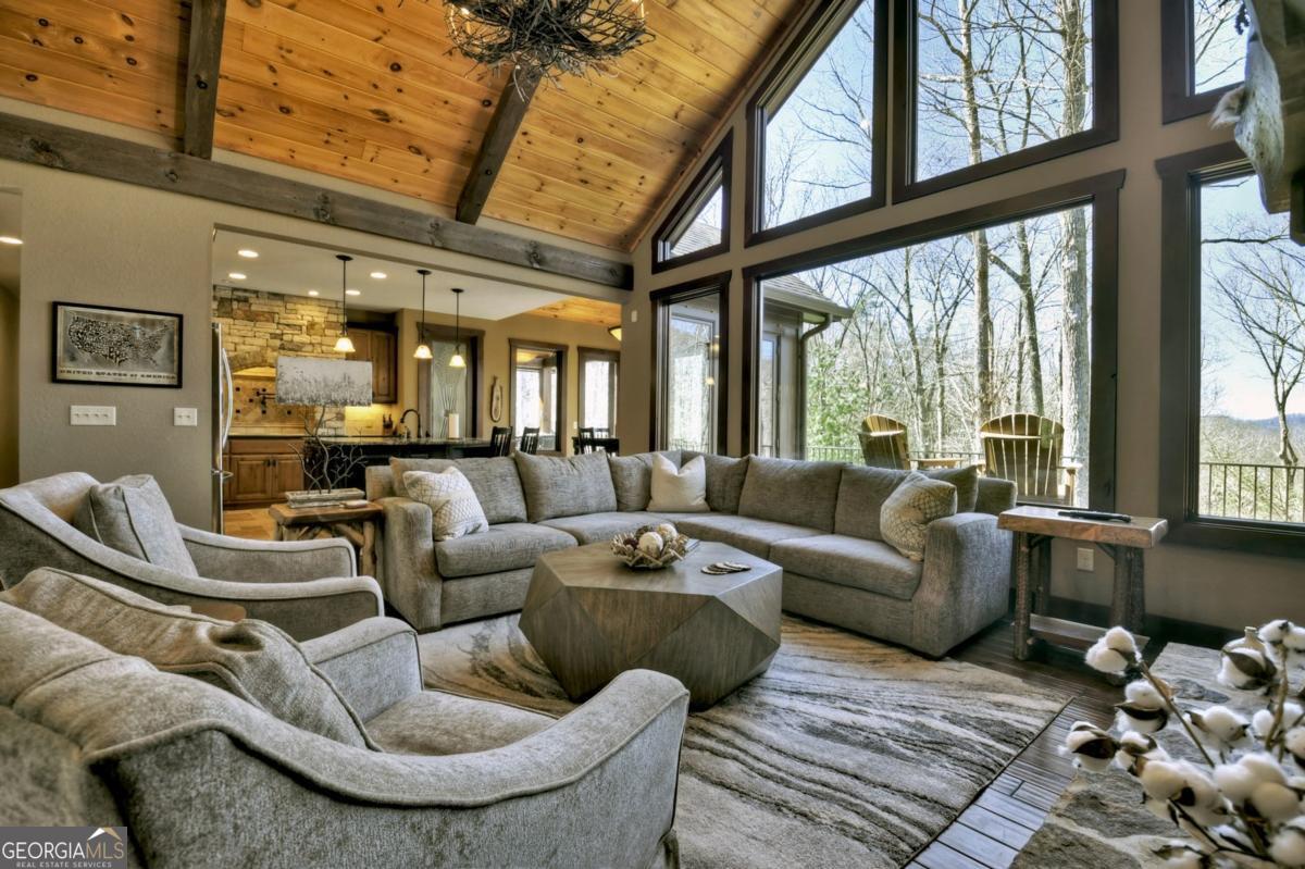 Ellijay, Georgia, 30536, United States, 5 Bedrooms Bedrooms, ,6 BathroomsBathrooms,Residential,Active,1953697