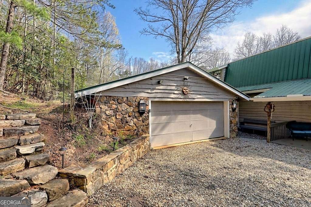 Blairsville, Georgia, 30512, United States, 4 Bedrooms Bedrooms, ,6 BathroomsBathrooms,Residential,Active,1922313