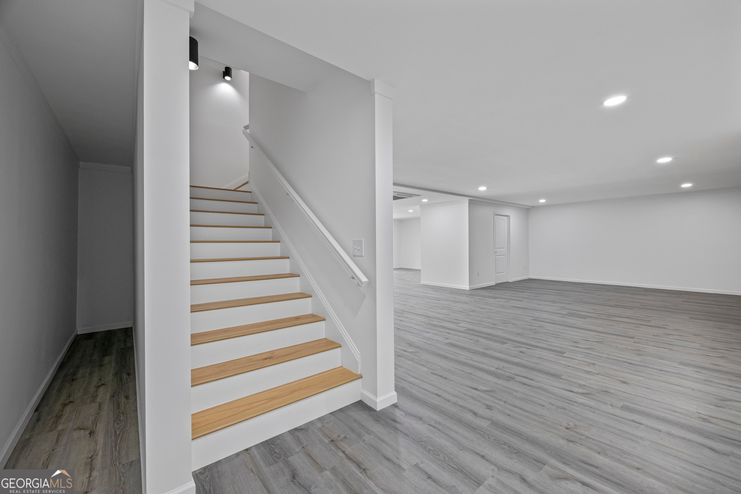 Martin, Georgia, 30557, United States, 6 Bedrooms Bedrooms, ,5 BathroomsBathrooms,Residential,Active,1964253