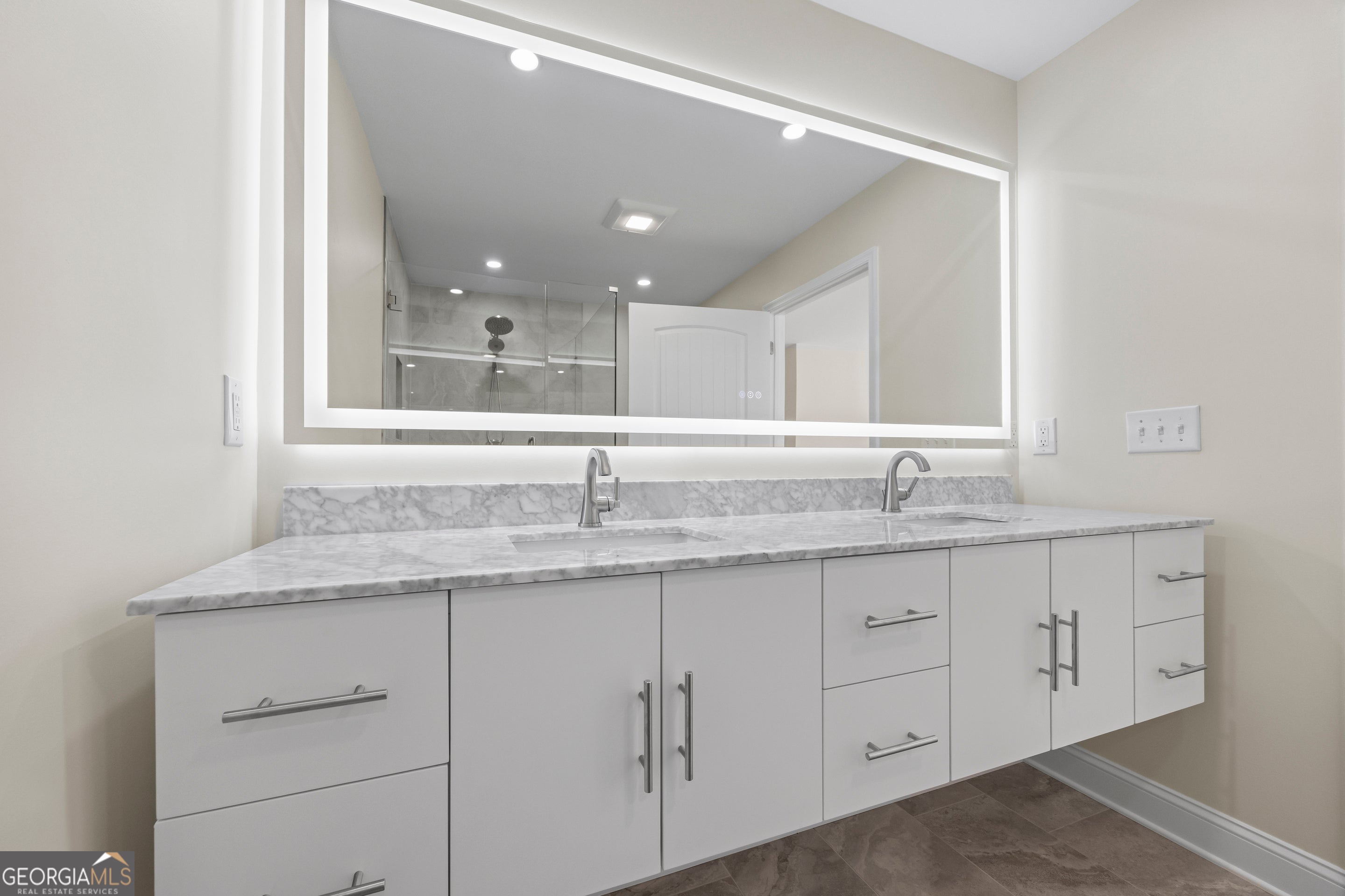 Martin, Georgia, 30557, United States, 6 Bedrooms Bedrooms, ,5 BathroomsBathrooms,Residential,Active,1964253