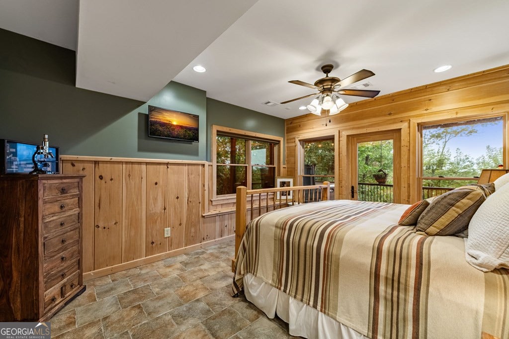Morganton, Georgia, 30560, United States, 4 Bedrooms Bedrooms, ,5 BathroomsBathrooms,Residential,Active,1953363