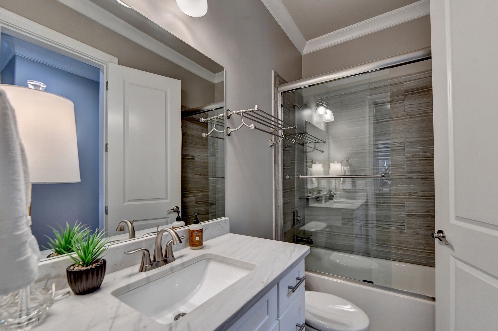 Hoschton, Georgia, 30548, United States, ,Residential,Pending,1702571