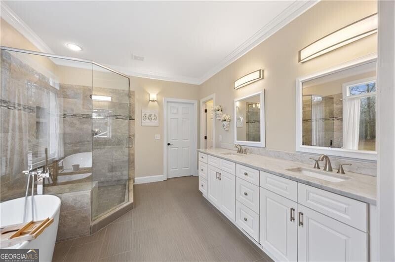 Cumming, Georgia, 30040, United States, 6 Bedrooms Bedrooms, ,5 BathroomsBathrooms,Residential,Active,2043430