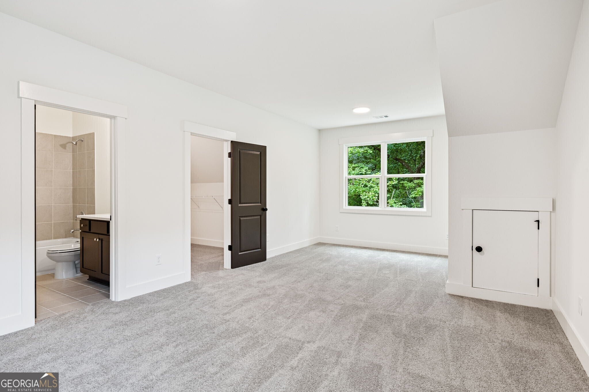 Gainesville, Georgia, 30506, United States, 5 Bedrooms Bedrooms, ,5 BathroomsBathrooms,Residential,Active,1926926