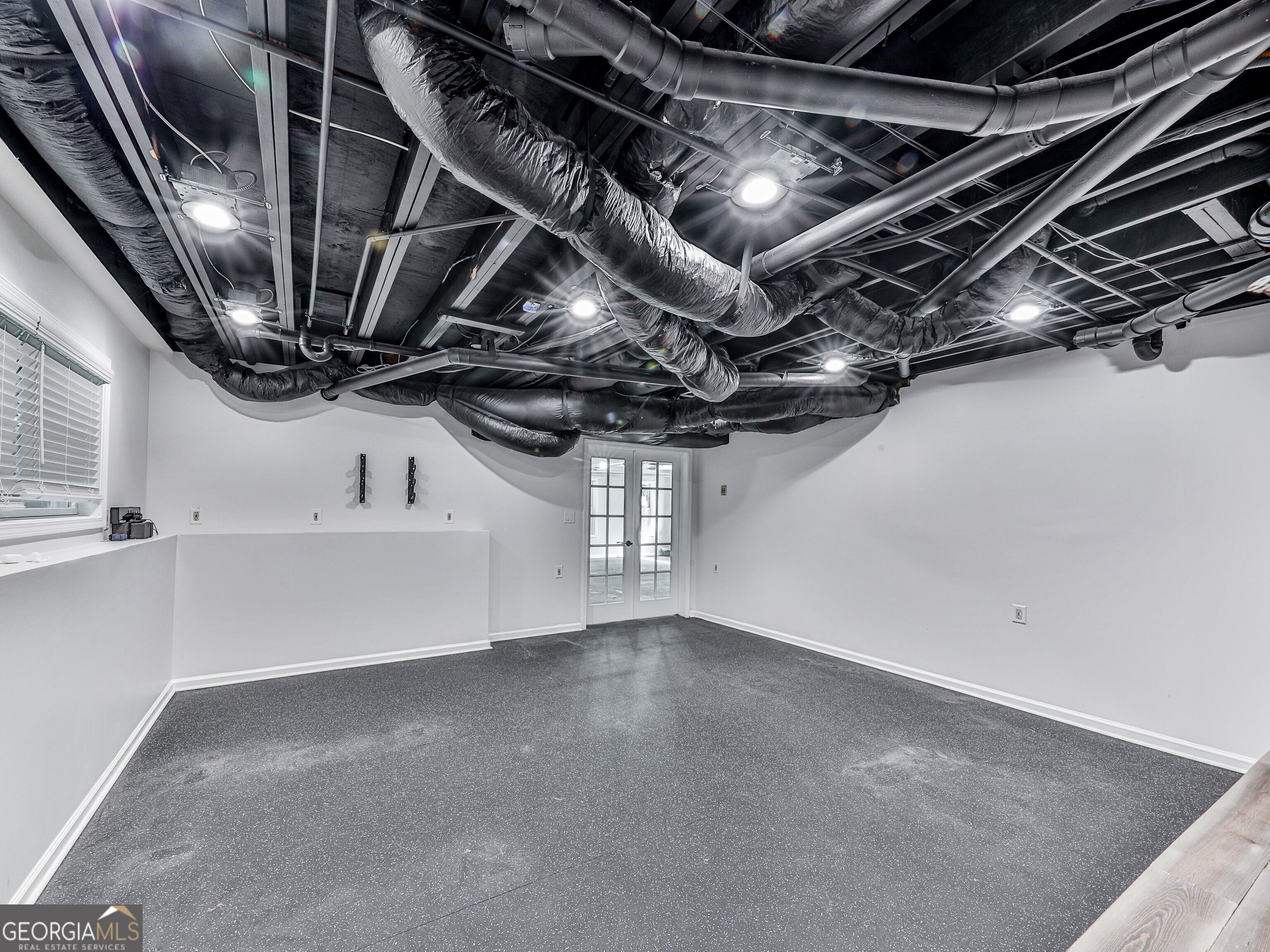 Atlanta, Georgia, 30305, United States, 5 Bedrooms Bedrooms, ,6 BathroomsBathrooms,Residential,Active,1988420