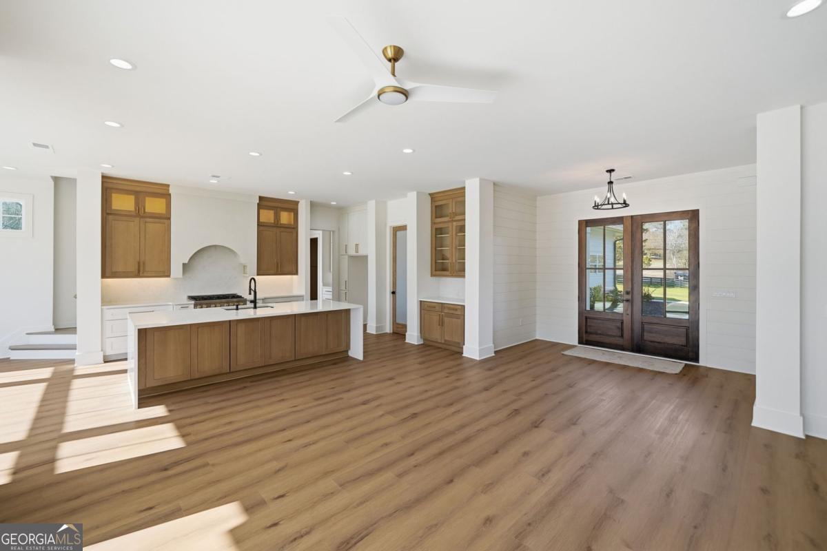 Canton, Georgia, 30115, United States, 5 Bedrooms Bedrooms, ,4 BathroomsBathrooms,Residential,Active,2002329