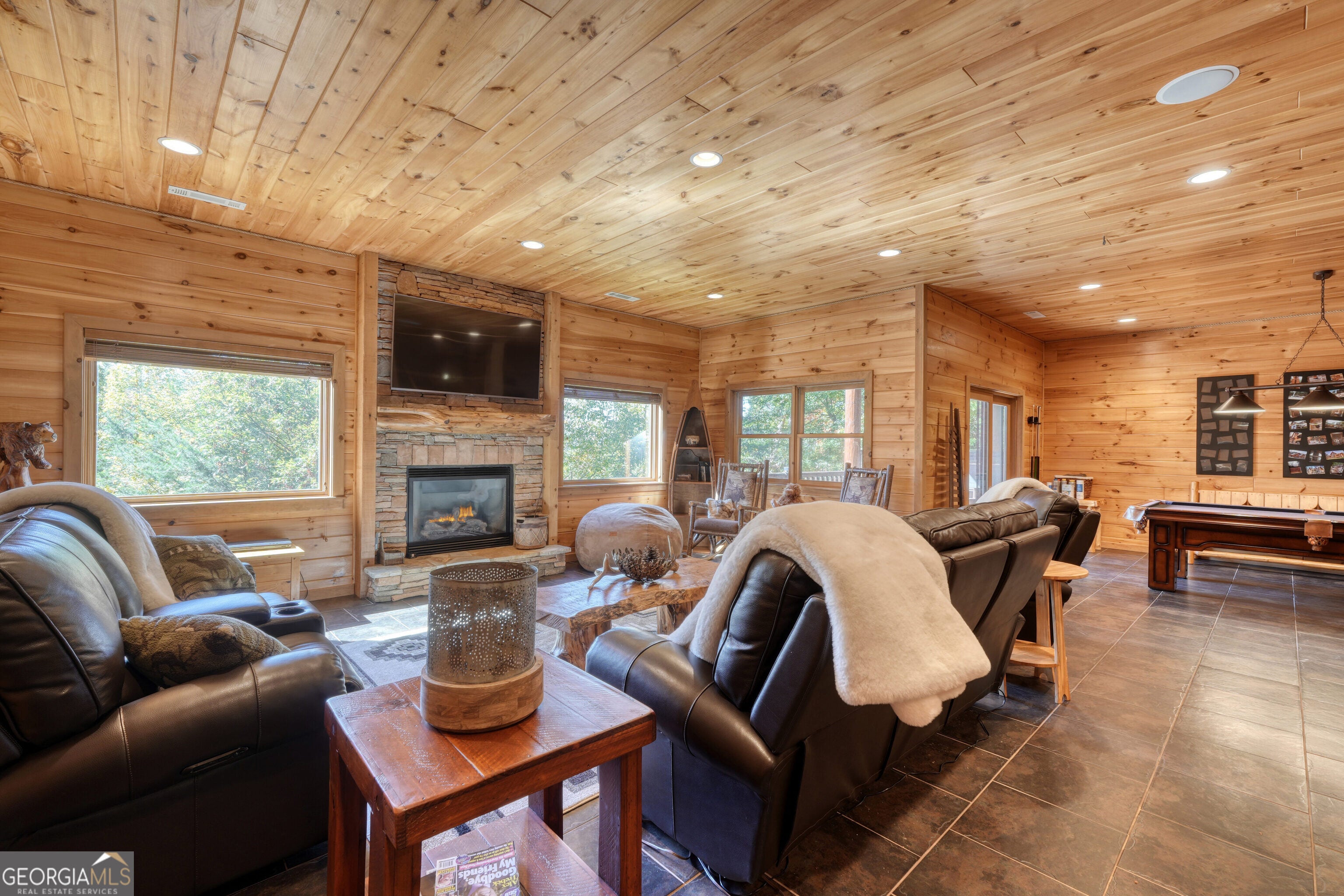 Blue Ridge, Georgia, 30513, United States, 4 Bedrooms Bedrooms, ,5 BathroomsBathrooms,Residential,Active,1969833