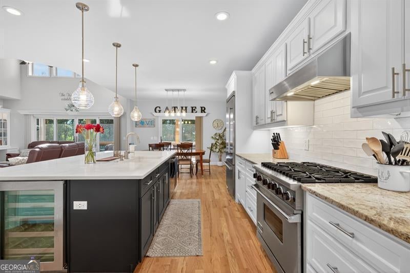 Flowery Branch, Georgia, 30542, United States, 6 Bedrooms Bedrooms, ,6 BathroomsBathrooms,Residential,Active,1898019