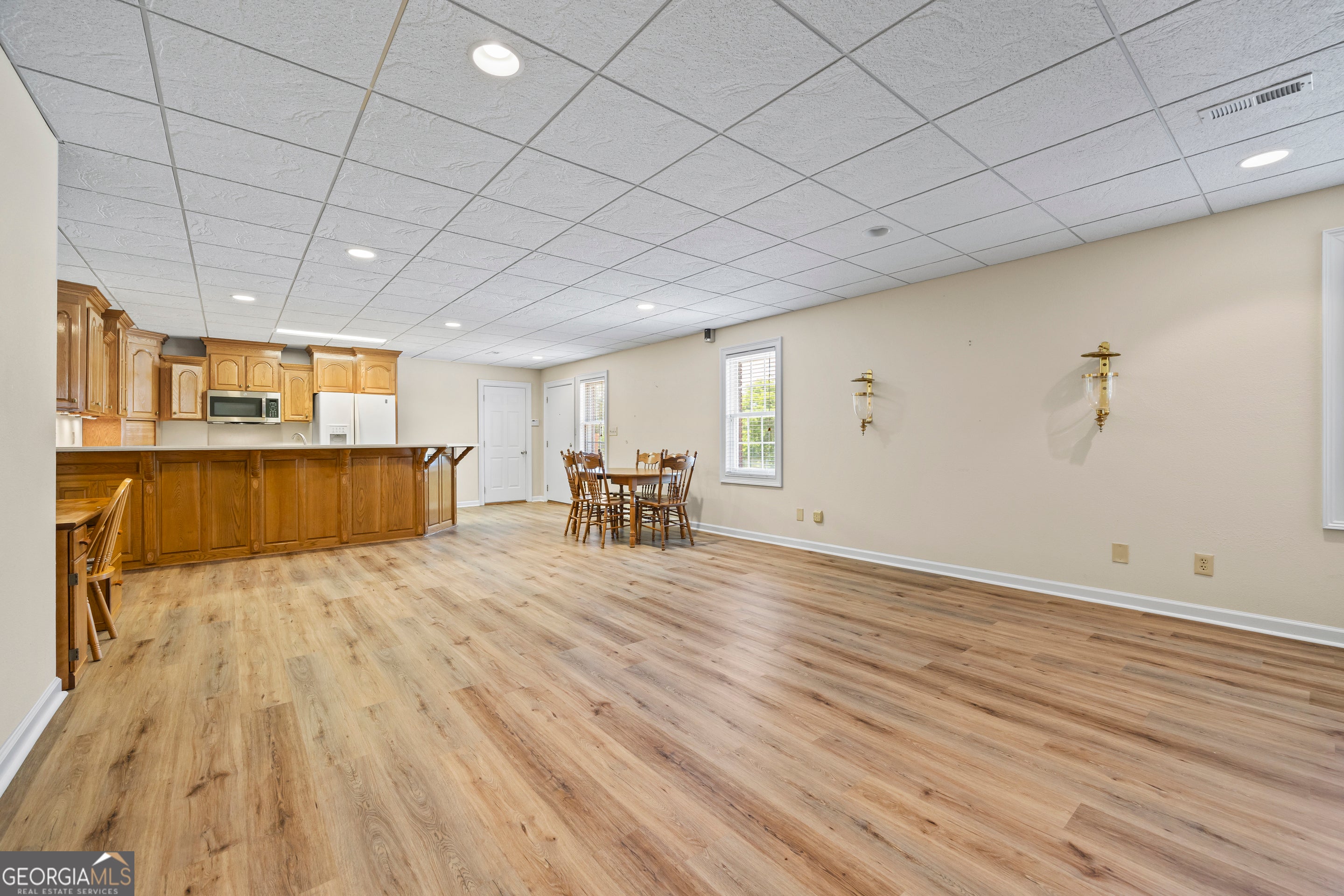 Lavonia, Georgia, 30553, United States, 5 Bedrooms Bedrooms, ,5 BathroomsBathrooms,Residential,Active,1862896