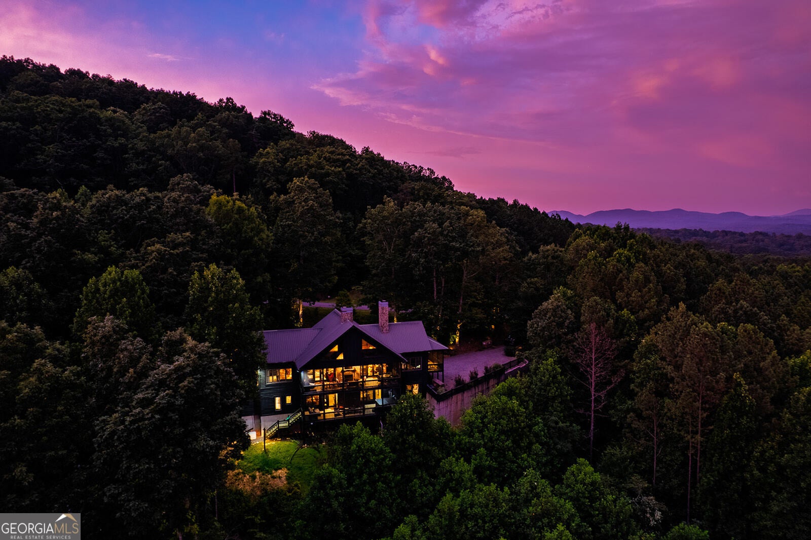 Ellijay, Georgia, 30536, United States, 6 Bedrooms Bedrooms, ,5 BathroomsBathrooms,Residential,Active,1936401