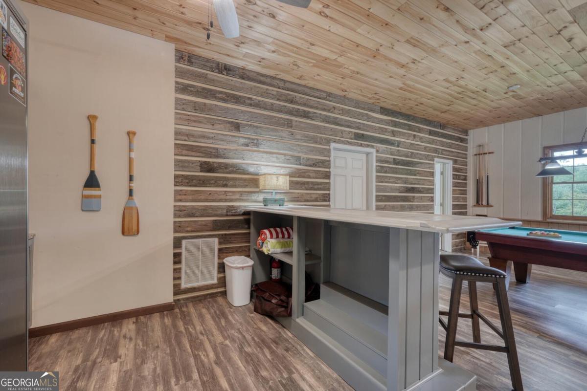 Blairsville, Georgia, 30512, United States, 4 Bedrooms Bedrooms, ,4 BathroomsBathrooms,Residential,Active,1926683