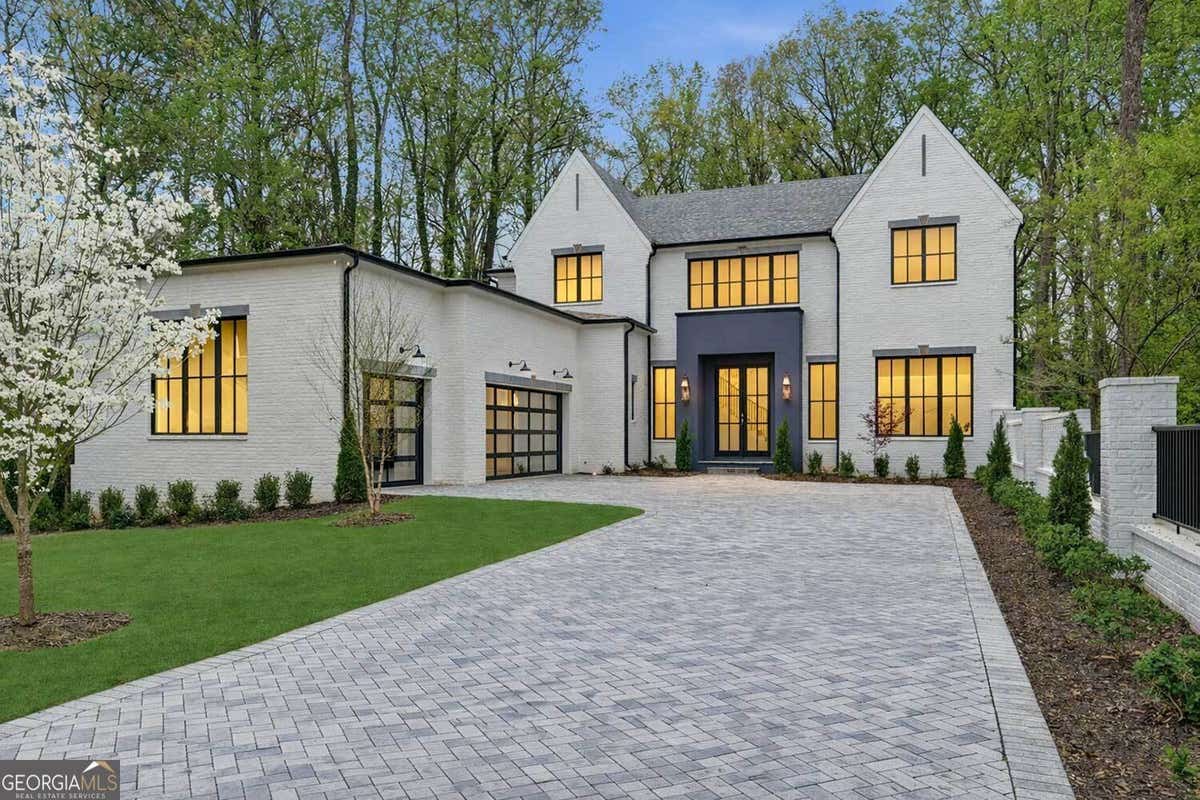 393 KAREN Dr  