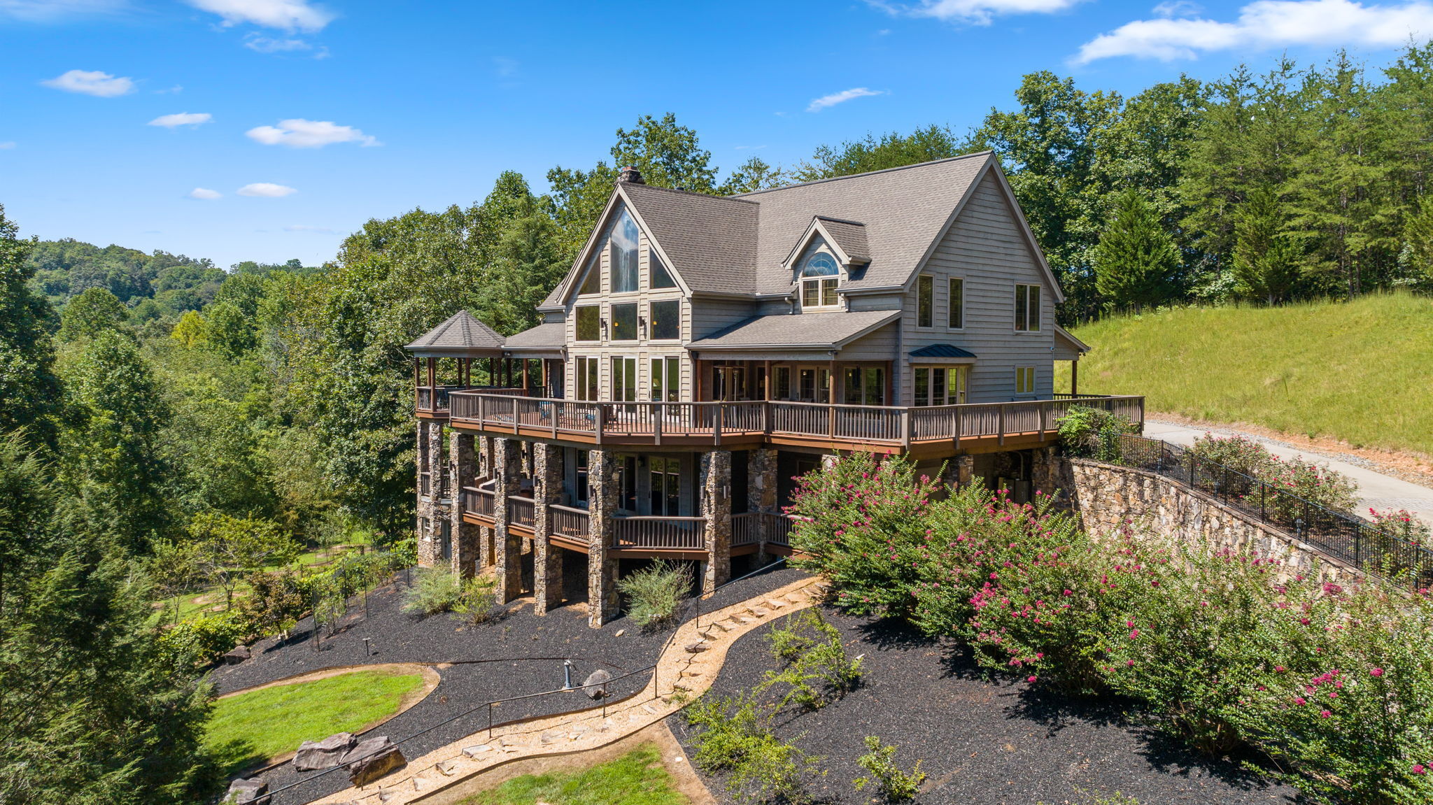 Young Harris, Georgia, 30582, United States, ,6 BathroomsBathrooms,Residential,Active,1703261