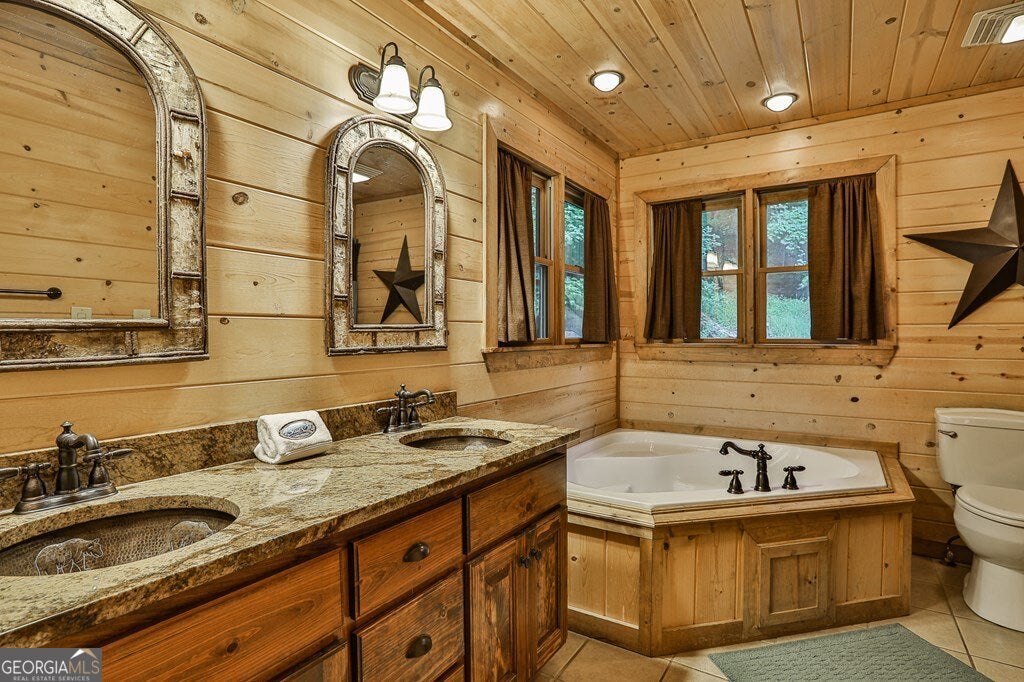 Blue Ridge, Georgia, 30513, United States, 4 Bedrooms Bedrooms, ,4 BathroomsBathrooms,Residential,Active,2010546