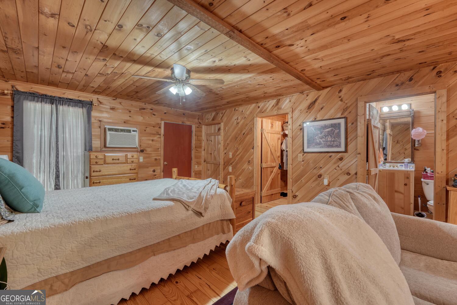Blairsville, Georgia, 30512, United States, 4 Bedrooms Bedrooms, ,5 BathroomsBathrooms,Residential,Active,1898219