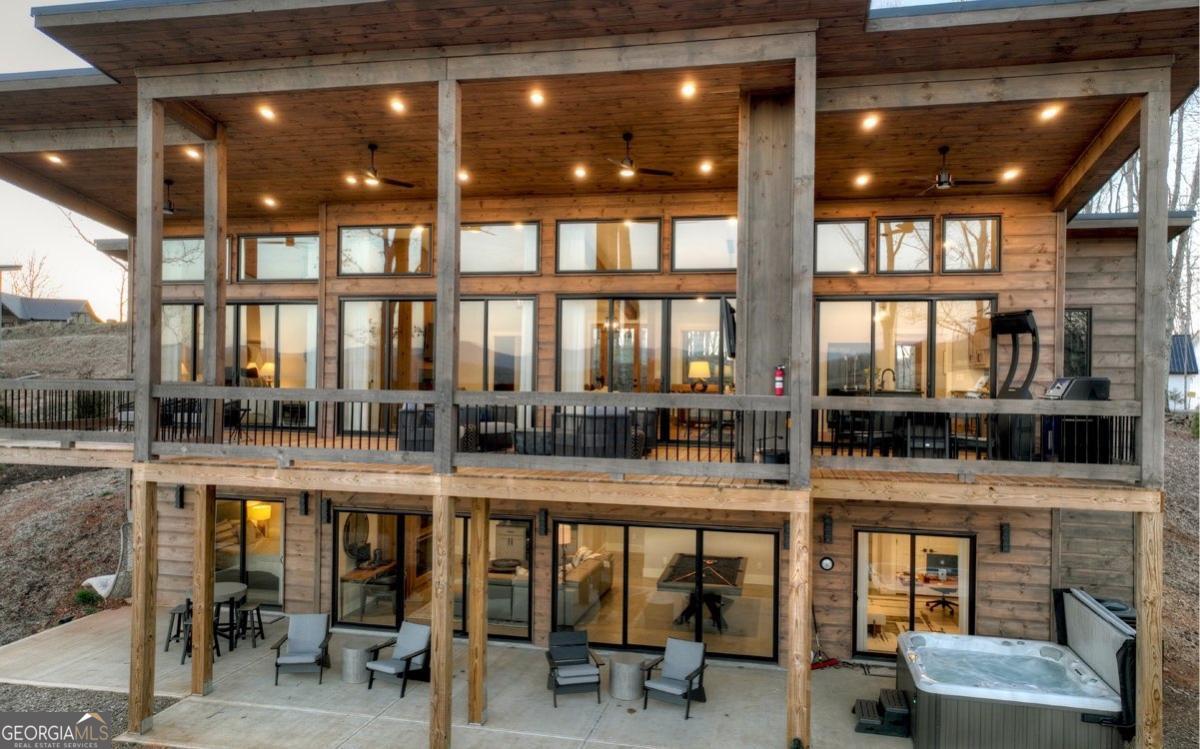 Morganton, Georgia, 30560, United States, 3 Bedrooms Bedrooms, ,4 BathroomsBathrooms,Residential,Active,2010579