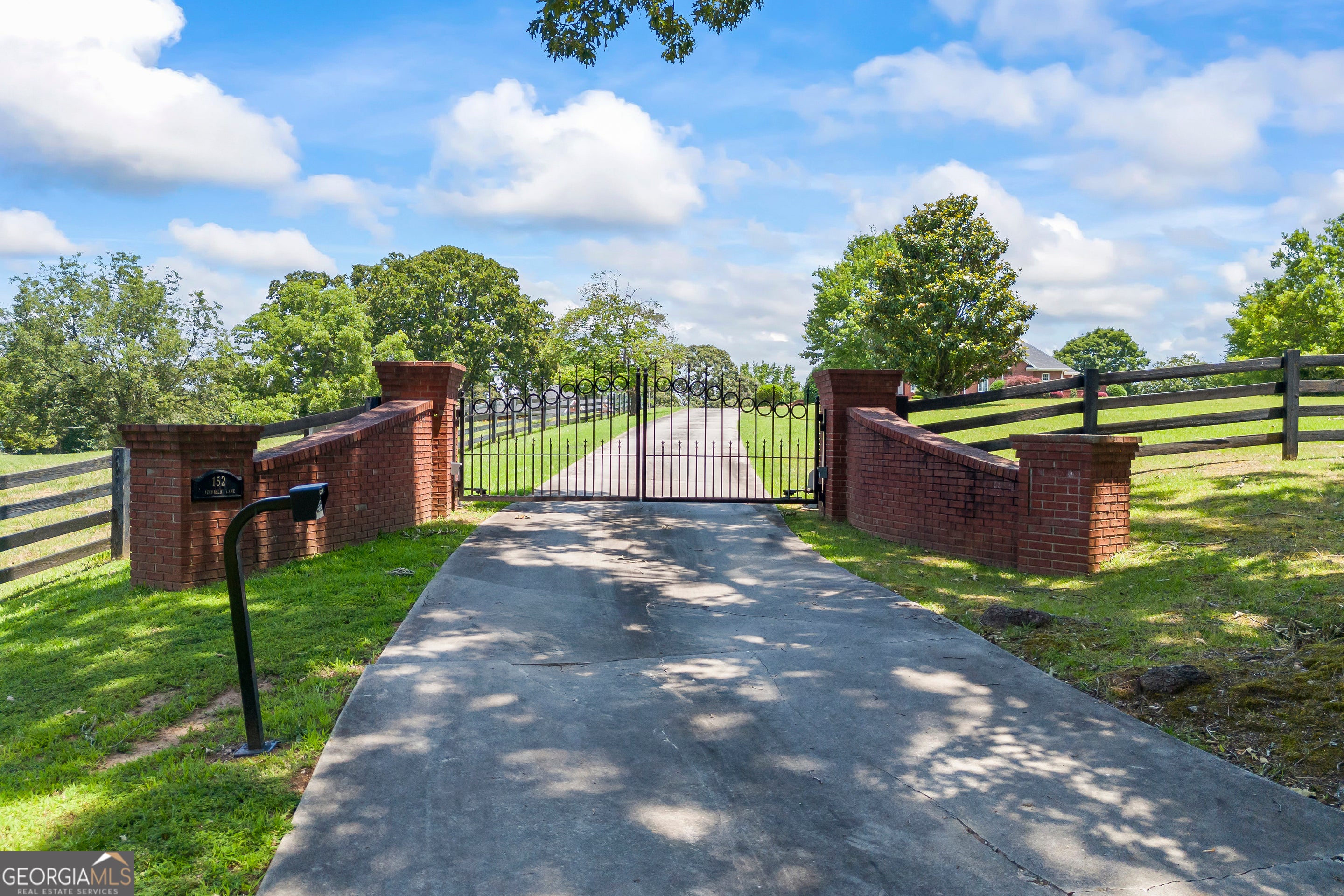 Lavonia, Georgia, 30553, United States, 5 Bedrooms Bedrooms, ,5 BathroomsBathrooms,Residential,Active,1862896
