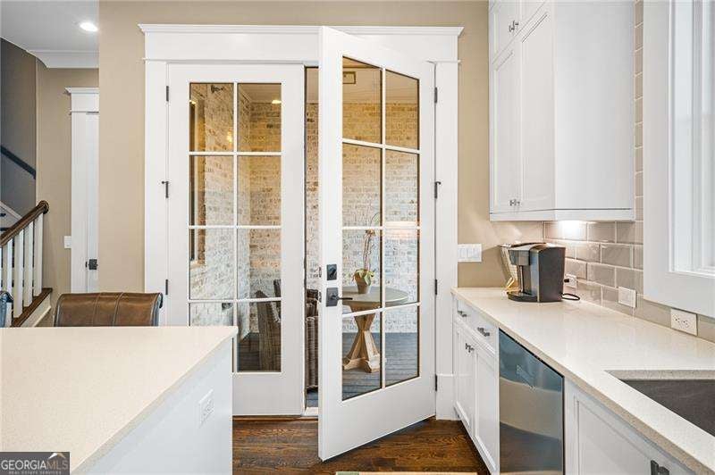 Atlanta, Georgia, 30319, United States, 3 Bedrooms Bedrooms, ,5 BathroomsBathrooms,Residential,Active,1996298