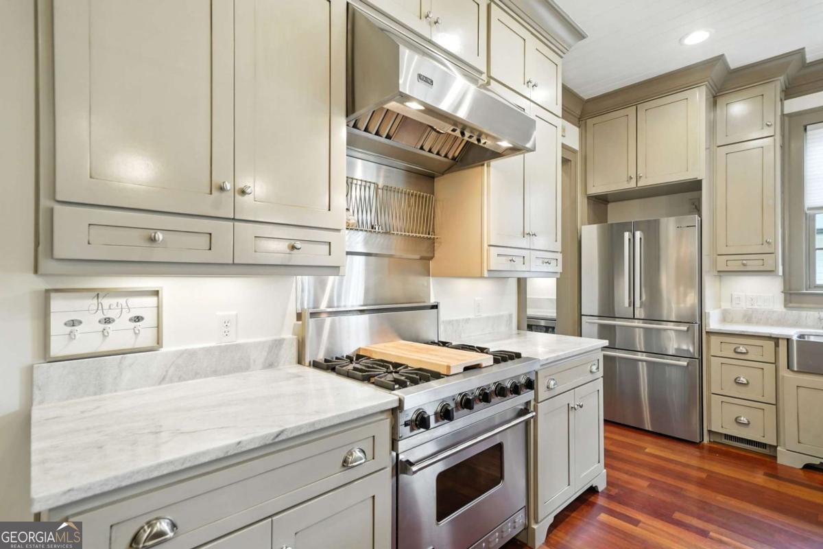 Ball Ground, Georgia, 30107, United States, 5 Bedrooms Bedrooms, ,6 BathroomsBathrooms,Residential,Active,1961923