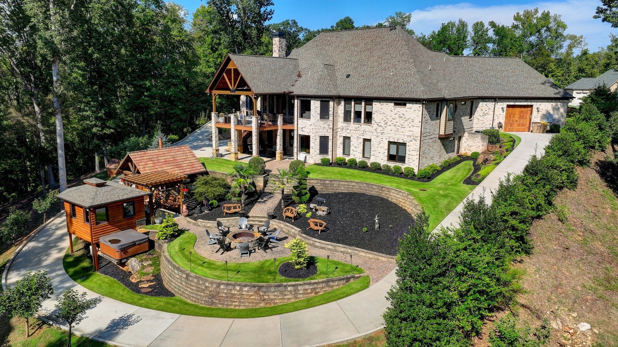 Hoschton, Georgia, 30548, United States, ,Residential,Pending,1702571