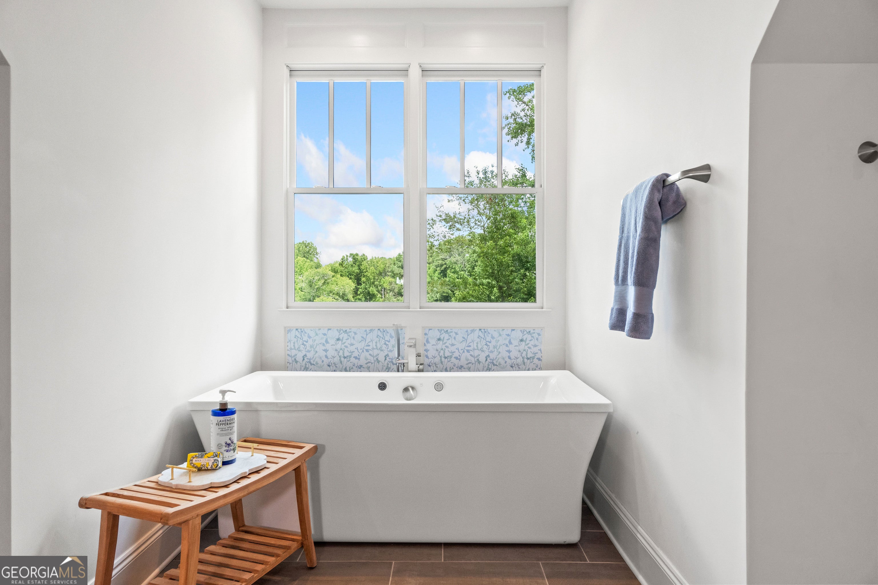 Milton, Georgia, 30004, United States, 5 Bedrooms Bedrooms, ,7 BathroomsBathrooms,Residential,Active,2011219