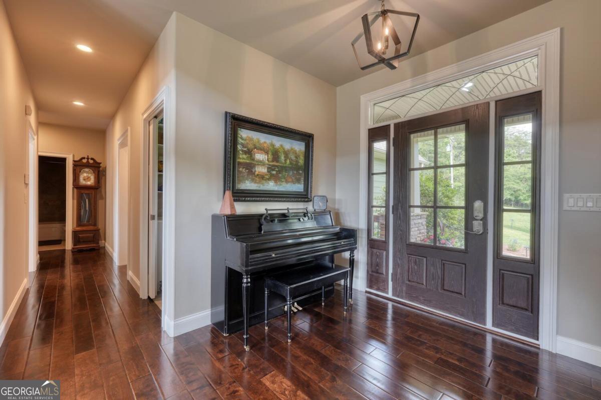 Blairsville, Georgia, 30512, United States, ,4 BathroomsBathrooms,Residential,Active,1852664