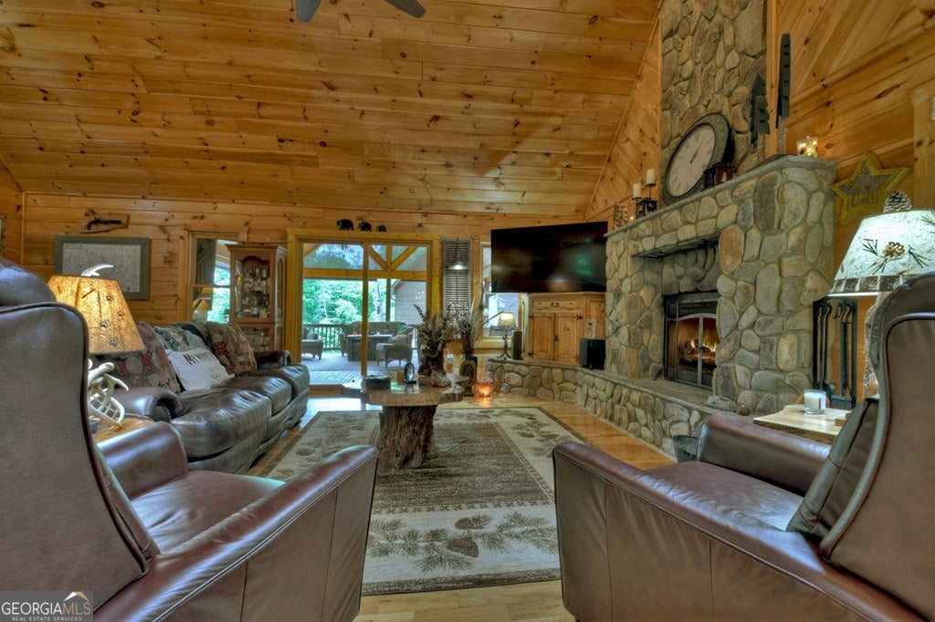 Morganton, Georgia, 30560, United States, 4 Bedrooms Bedrooms, ,6 BathroomsBathrooms,Residential,Active,1945076