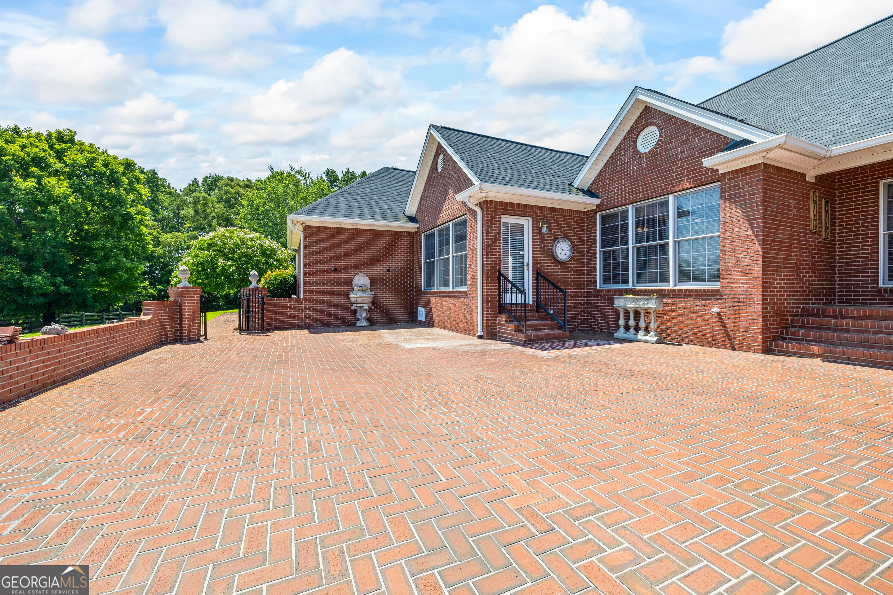 Lavonia, Georgia, 30553, United States, 5 Bedrooms Bedrooms, ,5 BathroomsBathrooms,Residential,Active,1862896