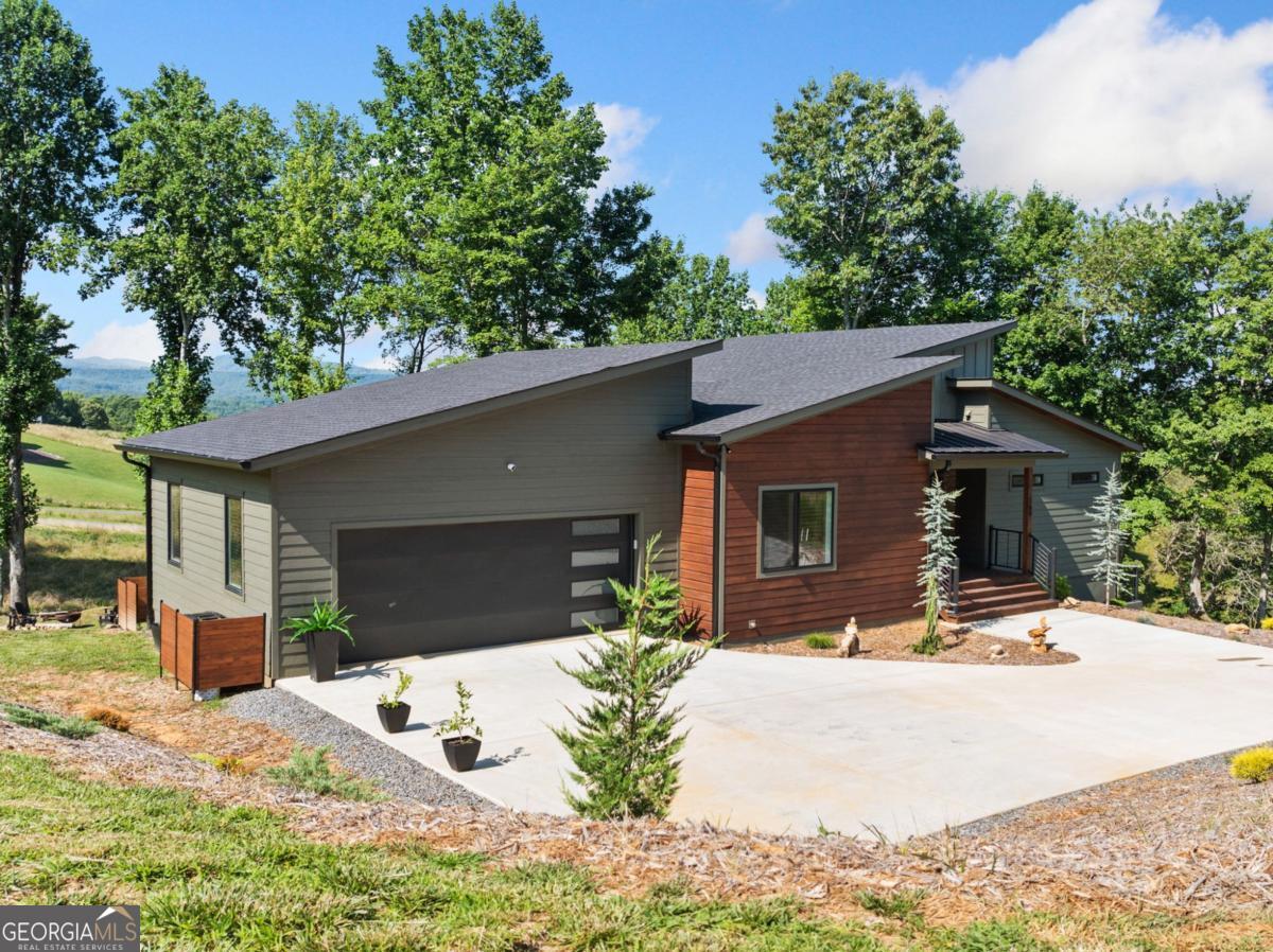 Morganton, Georgia, 30560, United States, 4 Bedrooms Bedrooms, ,4 BathroomsBathrooms,Residential,Active,1929674