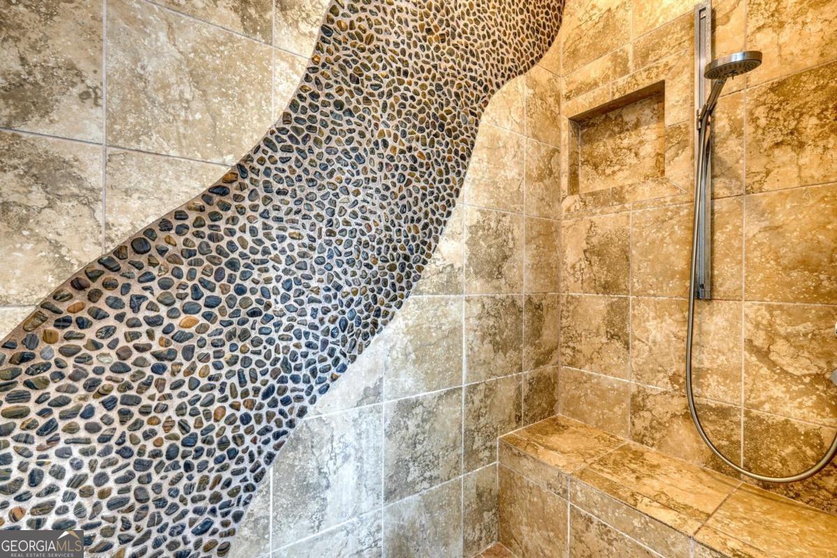 Blairsville, Georgia, 30512, United States, ,4 BathroomsBathrooms,Residential,Active,1852664