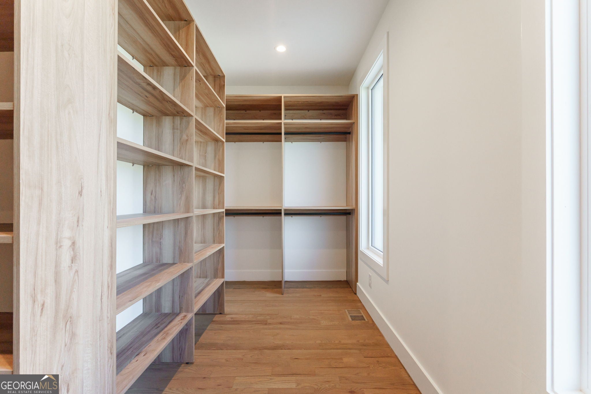 Cumming, Georgia, 30041, United States, 4 Bedrooms Bedrooms, ,4 BathroomsBathrooms,Residential,Active,1969675