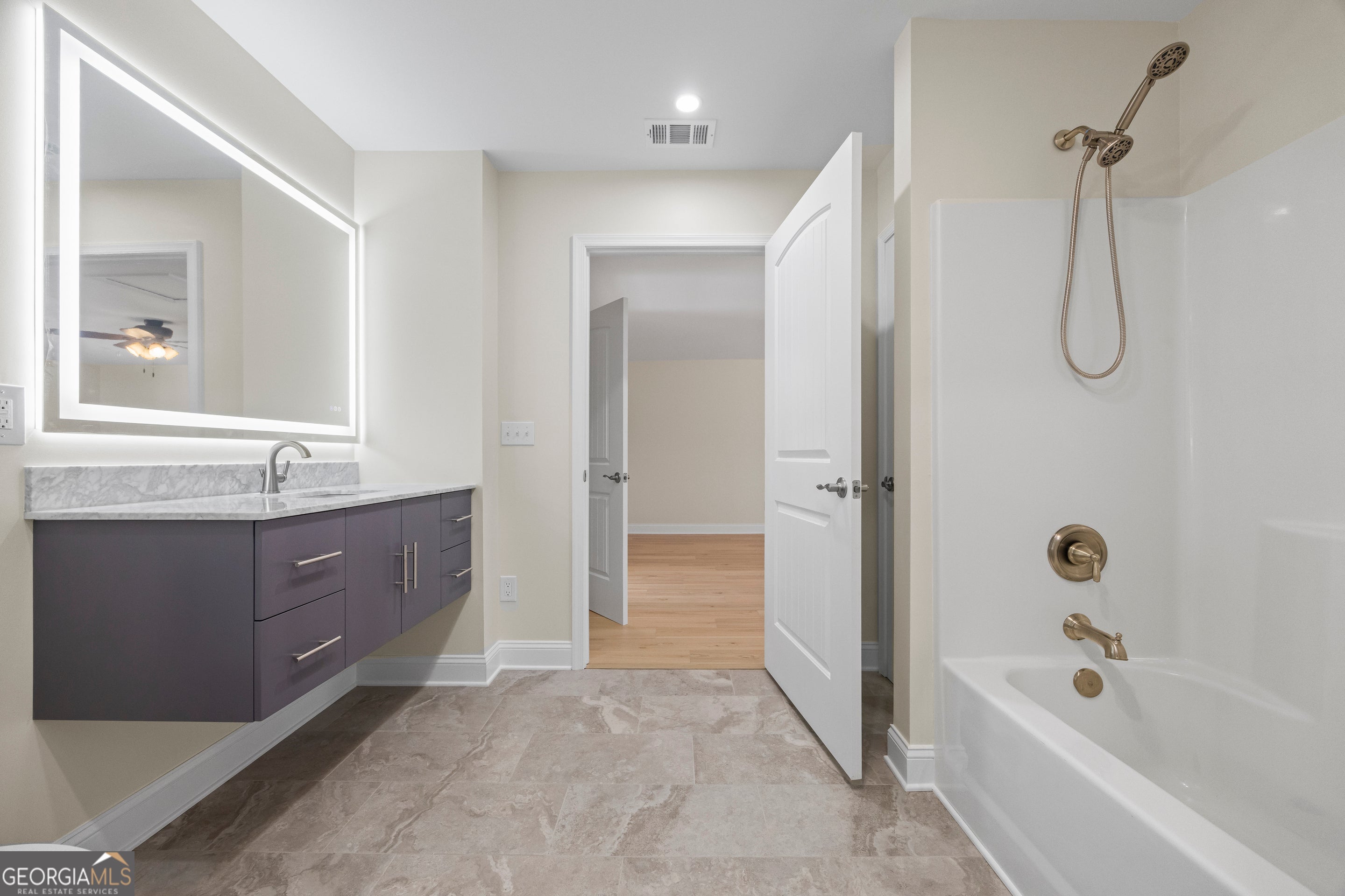 Martin, Georgia, 30557, United States, 6 Bedrooms Bedrooms, ,5 BathroomsBathrooms,Residential,Active,1964253