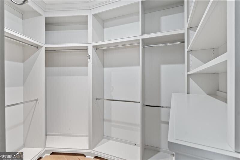 Atlanta, Georgia, 30326, United States, 2 Bedrooms Bedrooms, ,3 BathroomsBathrooms,Residential,Active,1945461