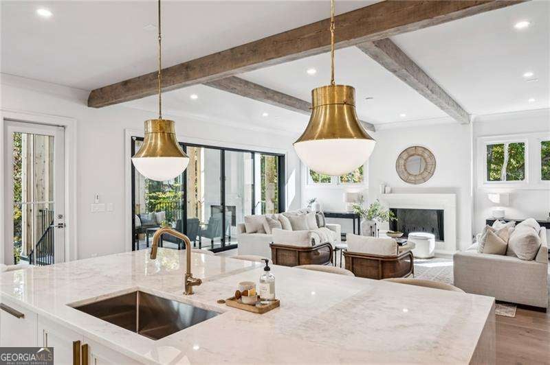 Atlanta, Georgia, 30306, United States, 6 Bedrooms Bedrooms, ,7 BathroomsBathrooms,Residential,Active,1994977