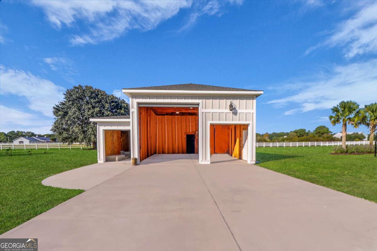 Midway, Georgia, 31320, United States, 5 Bedrooms Bedrooms, ,3 BathroomsBathrooms,Residential,Active,1959929