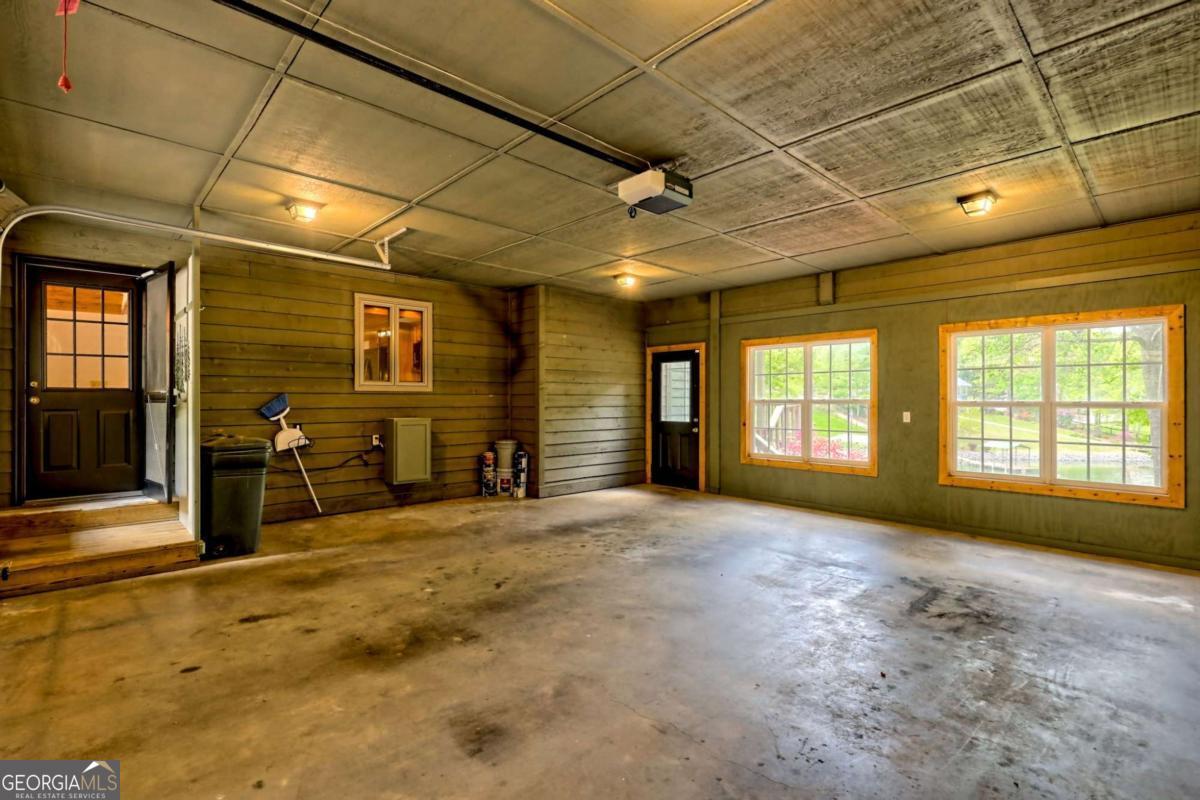Hiawassee, Georgia, 30546, United States, ,3 BathroomsBathrooms,Residential,Active,1790197